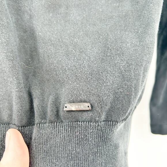 NWOT Akris Womens Elevated Basic Minimalist Mulberry Silk Blend V-Neck Top Black - Picture 2 of 6